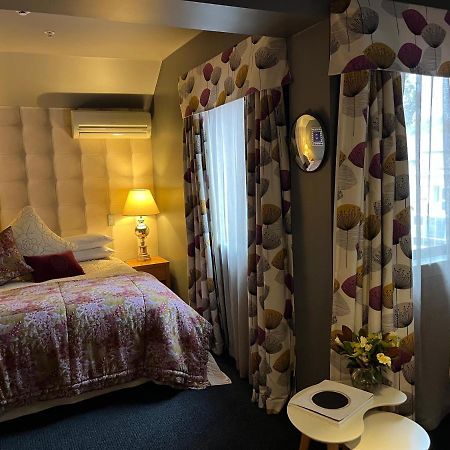 Nice Hotel New Plymouth Bagian luar foto