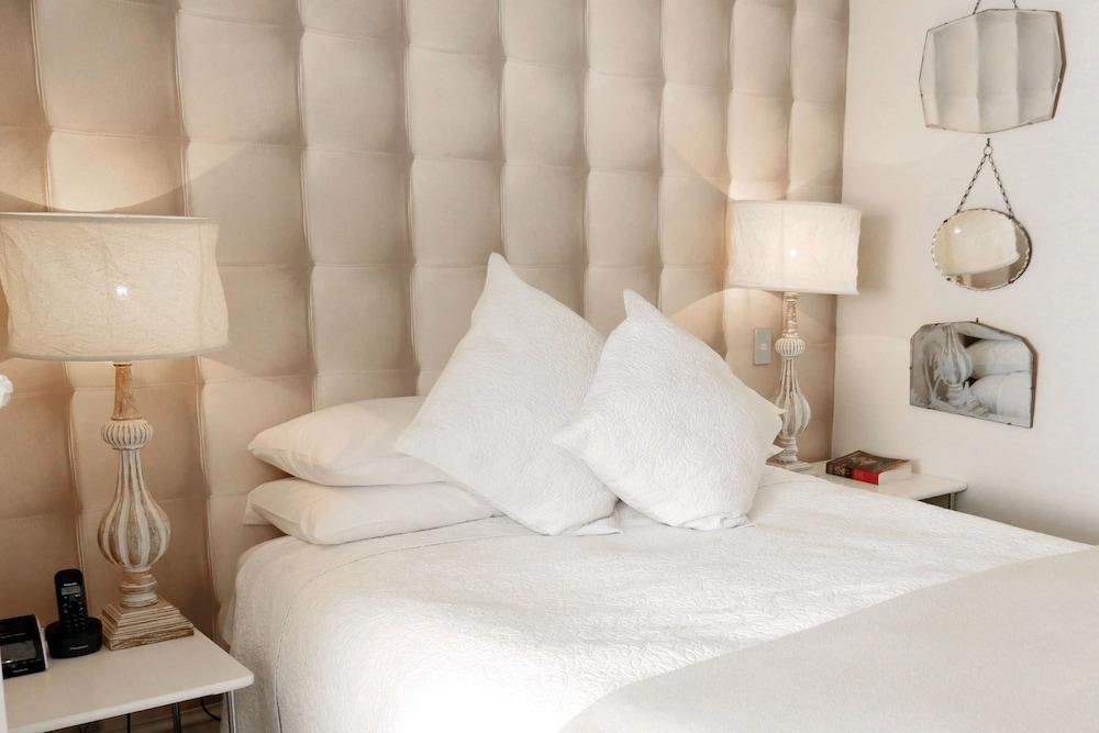 Nice Hotel New Plymouth Bagian luar foto