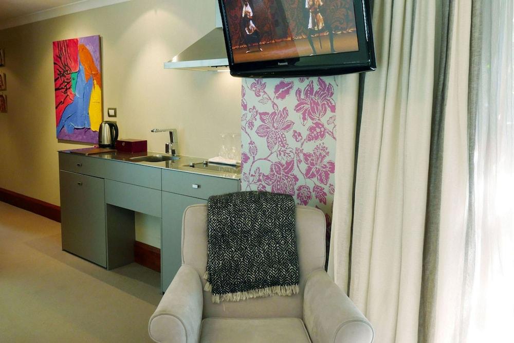 Nice Hotel New Plymouth Bagian luar foto