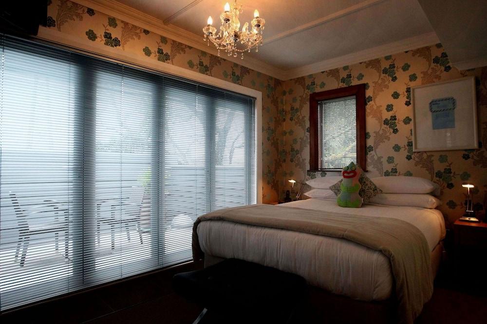 Nice Hotel New Plymouth Bagian luar foto