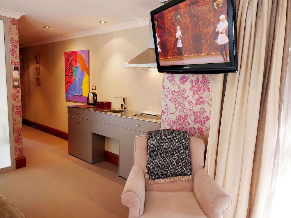 Nice Hotel New Plymouth Bagian luar foto