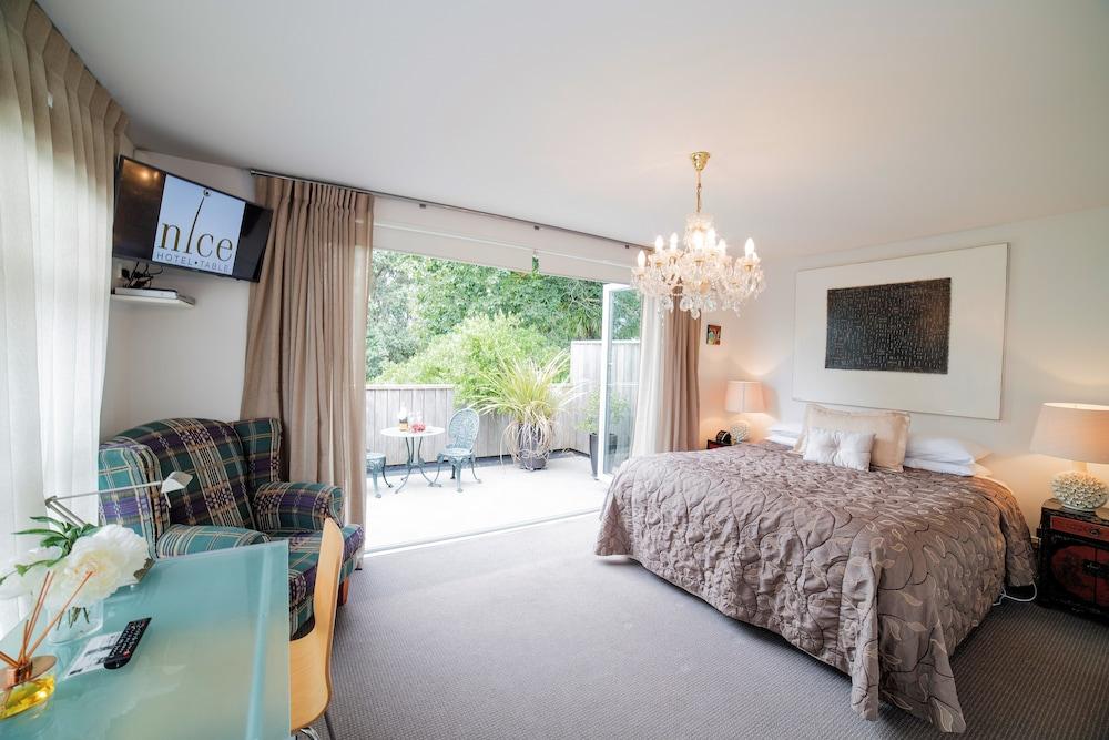 Nice Hotel New Plymouth Bagian luar foto