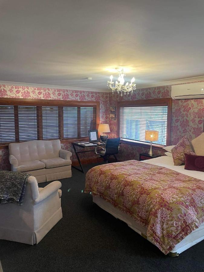 Nice Hotel New Plymouth Bagian luar foto