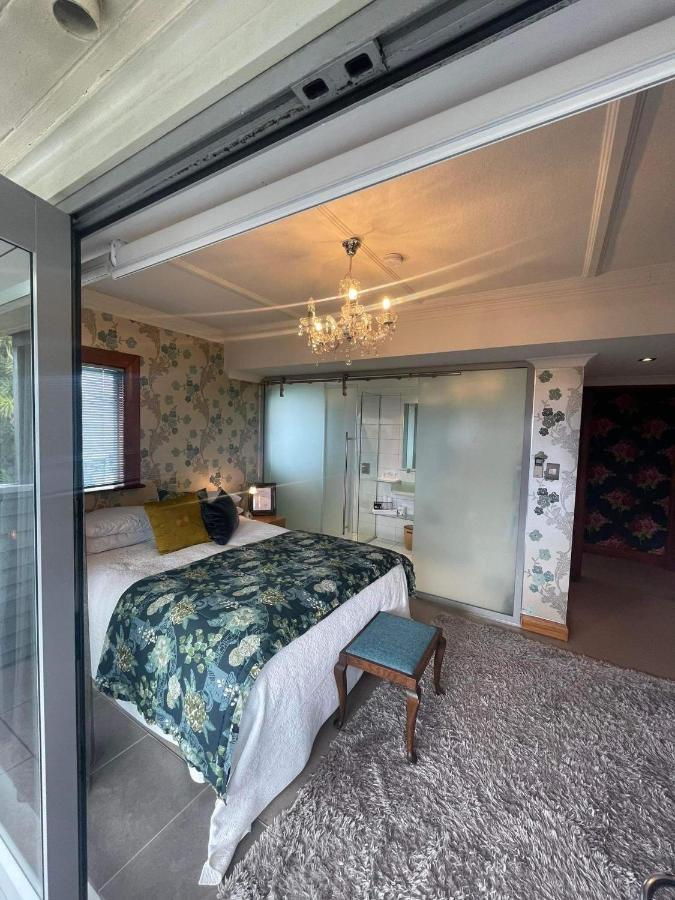 Nice Hotel New Plymouth Bagian luar foto