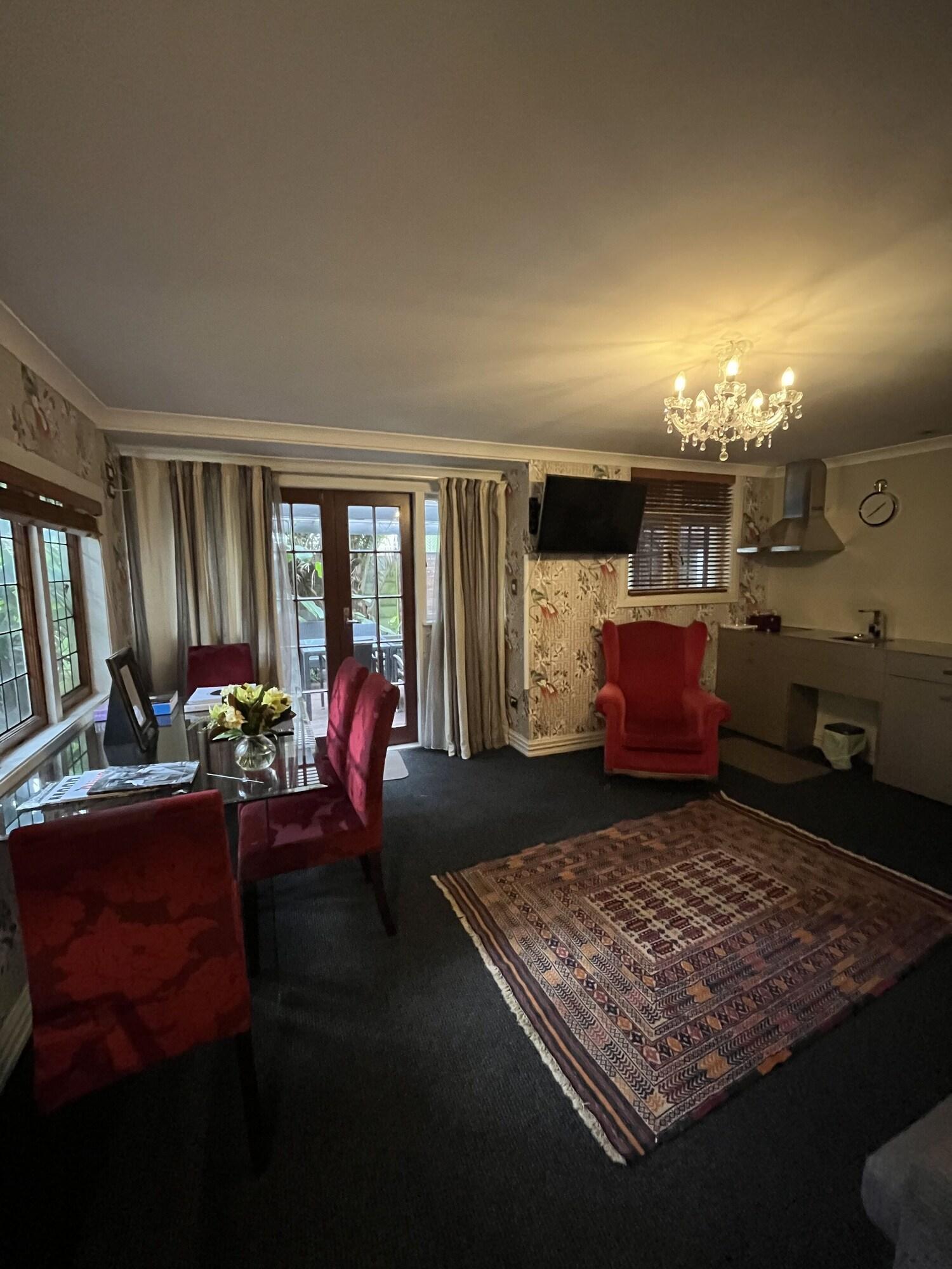 Nice Hotel New Plymouth Bagian luar foto