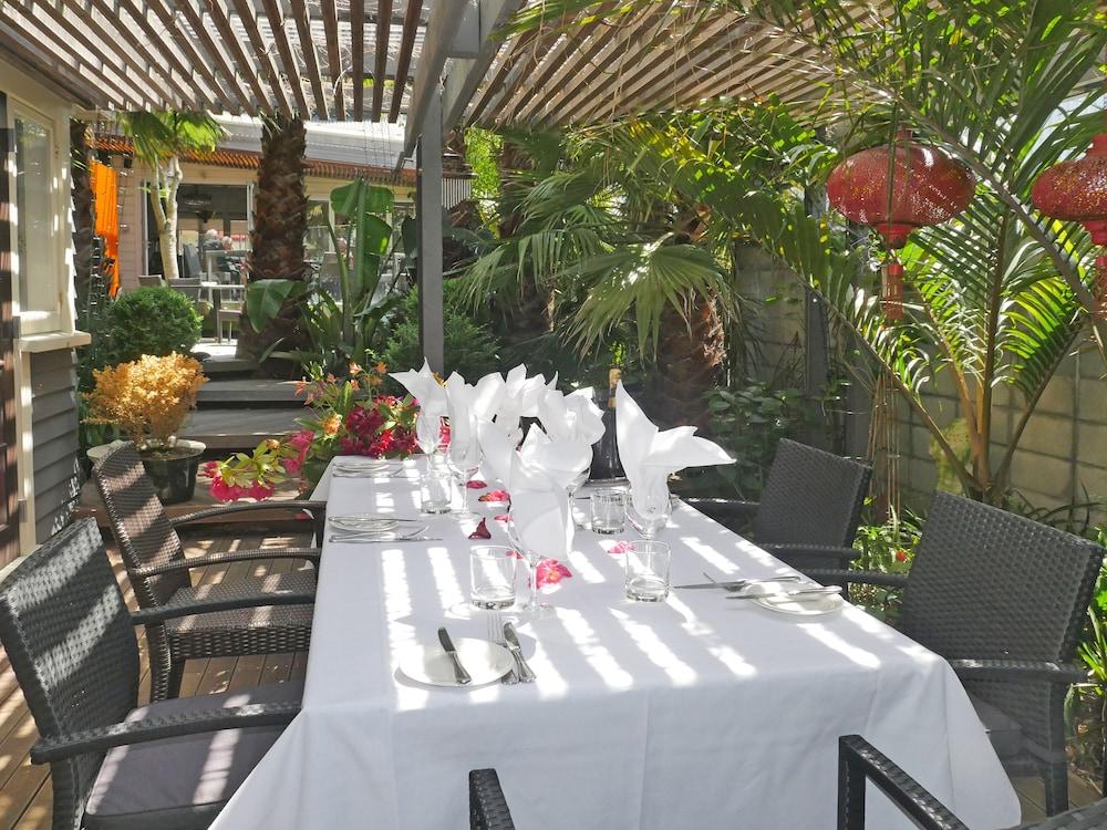 Nice Hotel New Plymouth Bagian luar foto